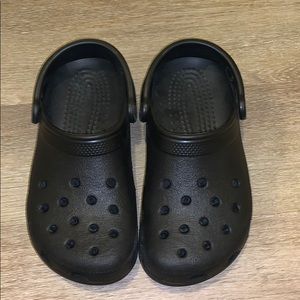 Black Crocs